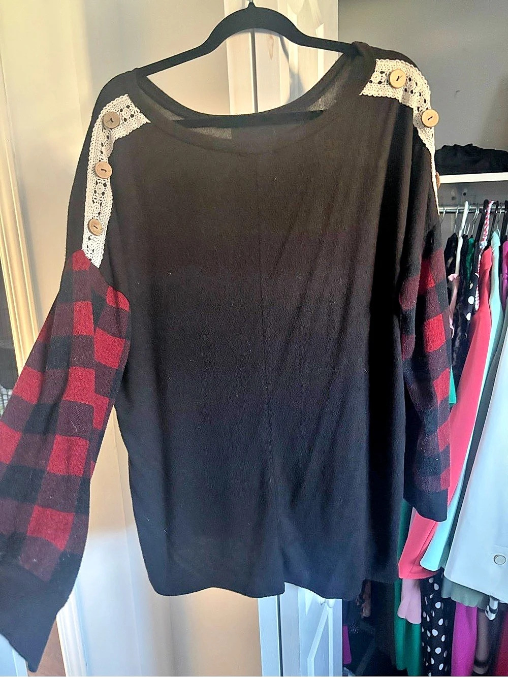 Plaid Sleeve Long Sleeve Top in Black & Red